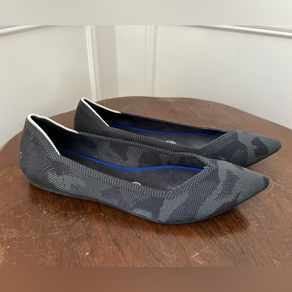 Like New Black and Gray The Point Rothy’s Size 8